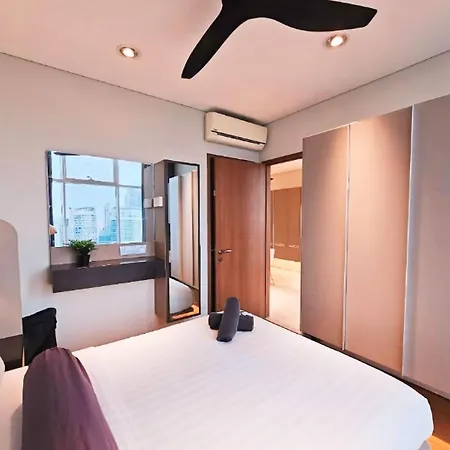 Sky Suites Klcc By Near Petronas Twin Tower Kuala Lumpur Exterior photo