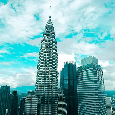 Sky Suites Klcc By Near Petronas Twin Tower Kuala Lumpur Exterior photo