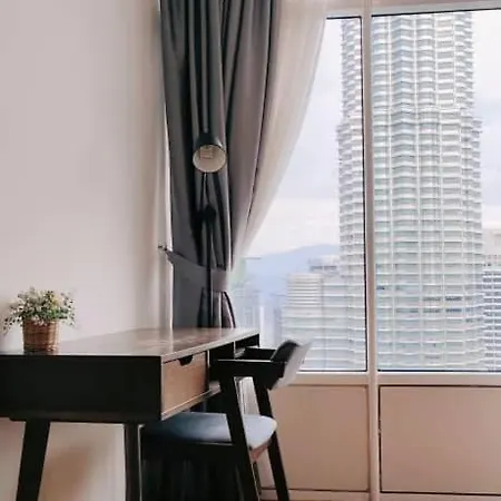 Sky Suites Klcc By Near Petronas Twin Tower Kuala Lumpur Exterior photo