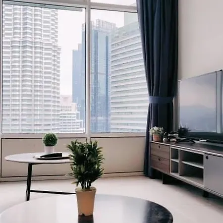Sky Suites Klcc By Near Petronas Twin Tower Kuala Lumpur Exterior photo