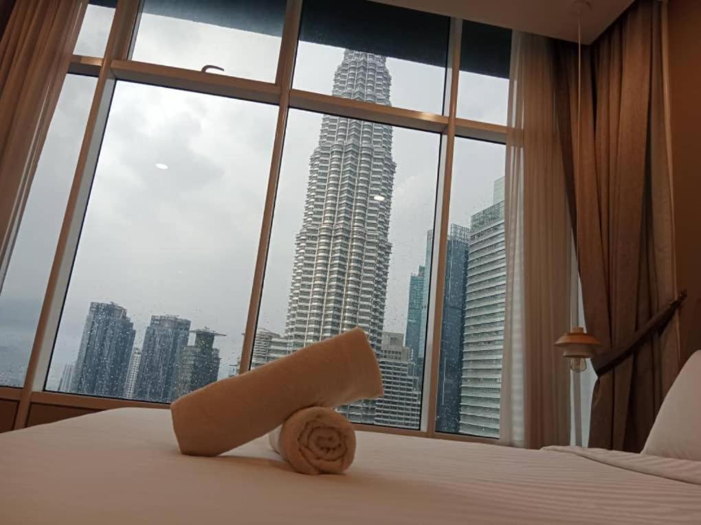 Sky Klcc By Near Petronas Twin Tower Kuala Lumpur