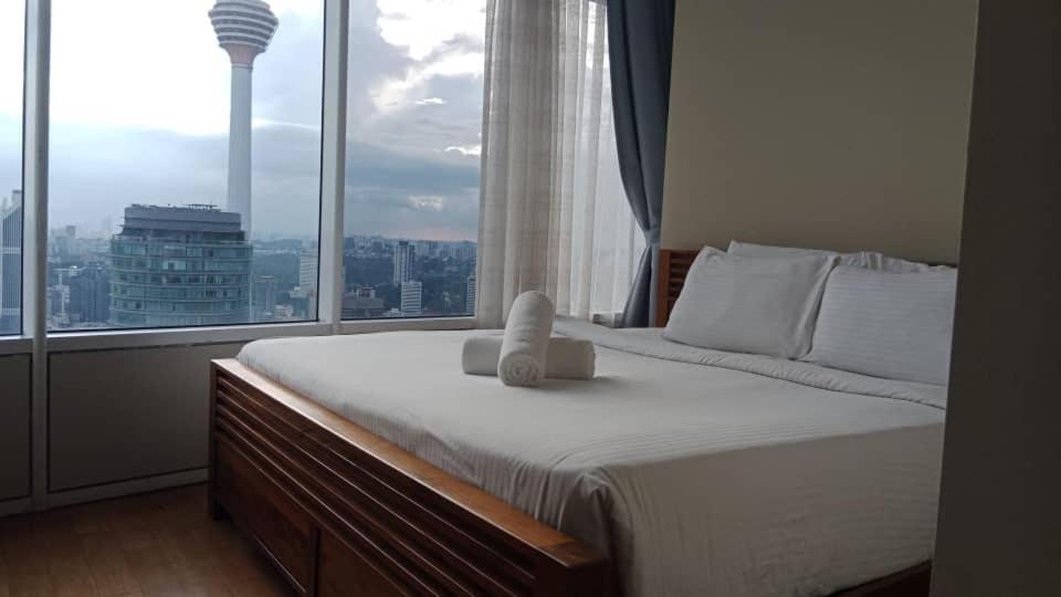 Sky Klcc By Near Petronas Twin Tower